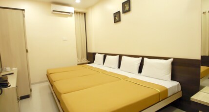 Hotel Madhuri Executive Room Type - 4 Bed AC Dormitory Room