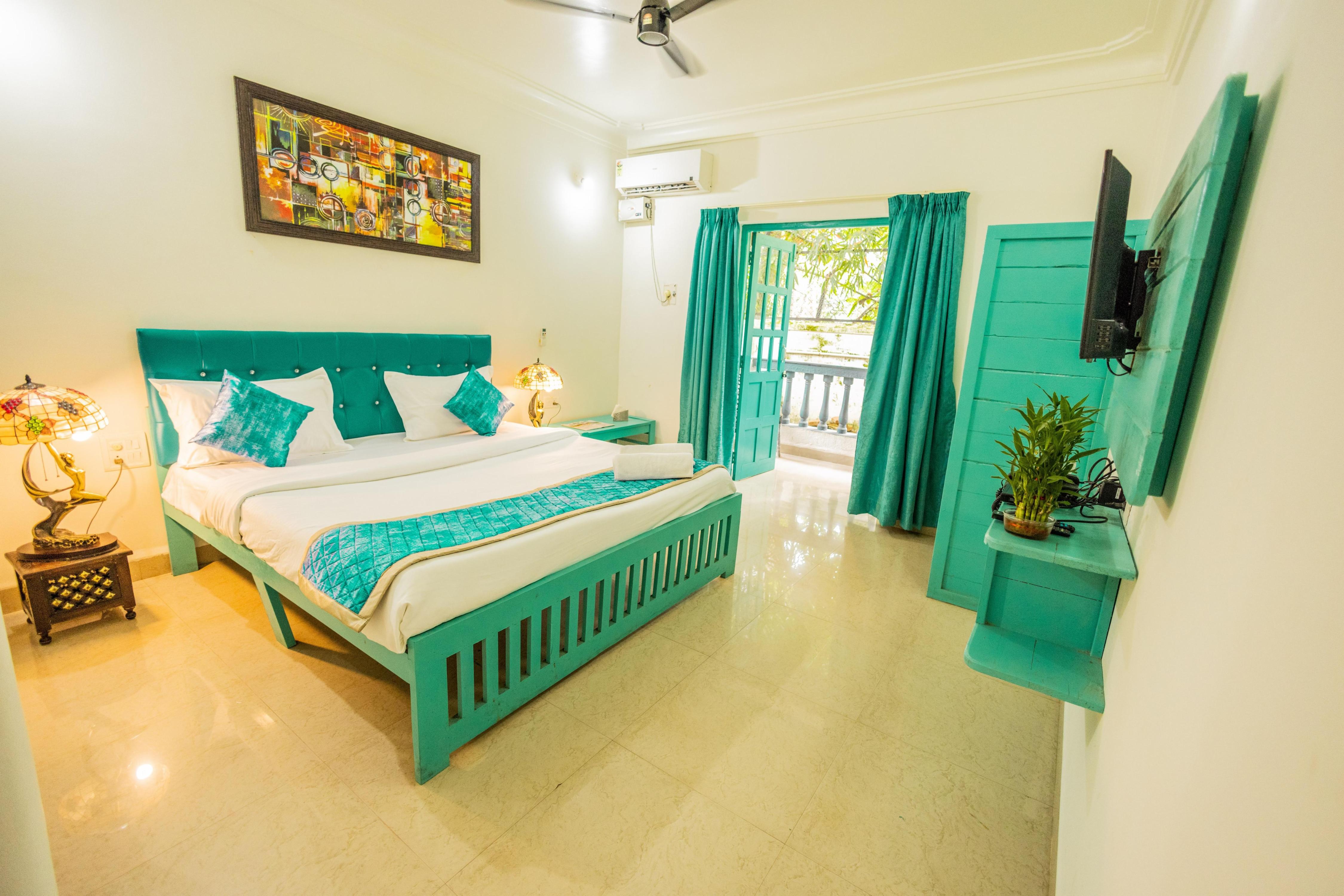 Hotel Dabotel - Tap to explore photos