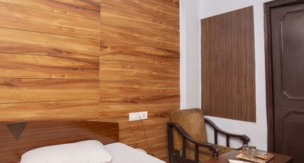 Hotel Shine Star Room Type - Standard A.C Room