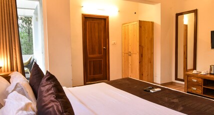 Jungle Lodge Resort & Spa Room Type - Presidential Villa (3 Bed Rooms) Jungle Lodge Resort & Spa Room Type - Presidential Villa (3 Bed Rooms)