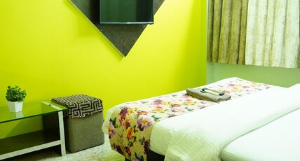 Hotel Mahishmati Palace Room Type - Deluxe A/C Room