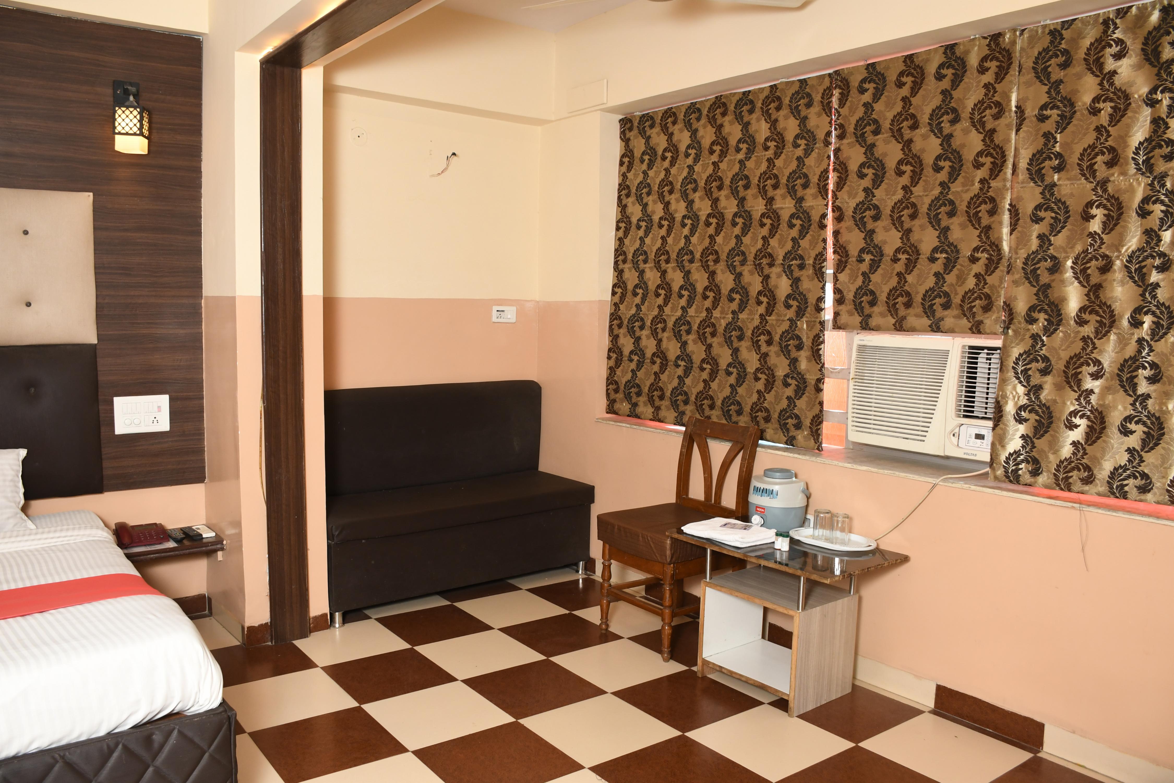 Bharat inn - Tap to explore photos