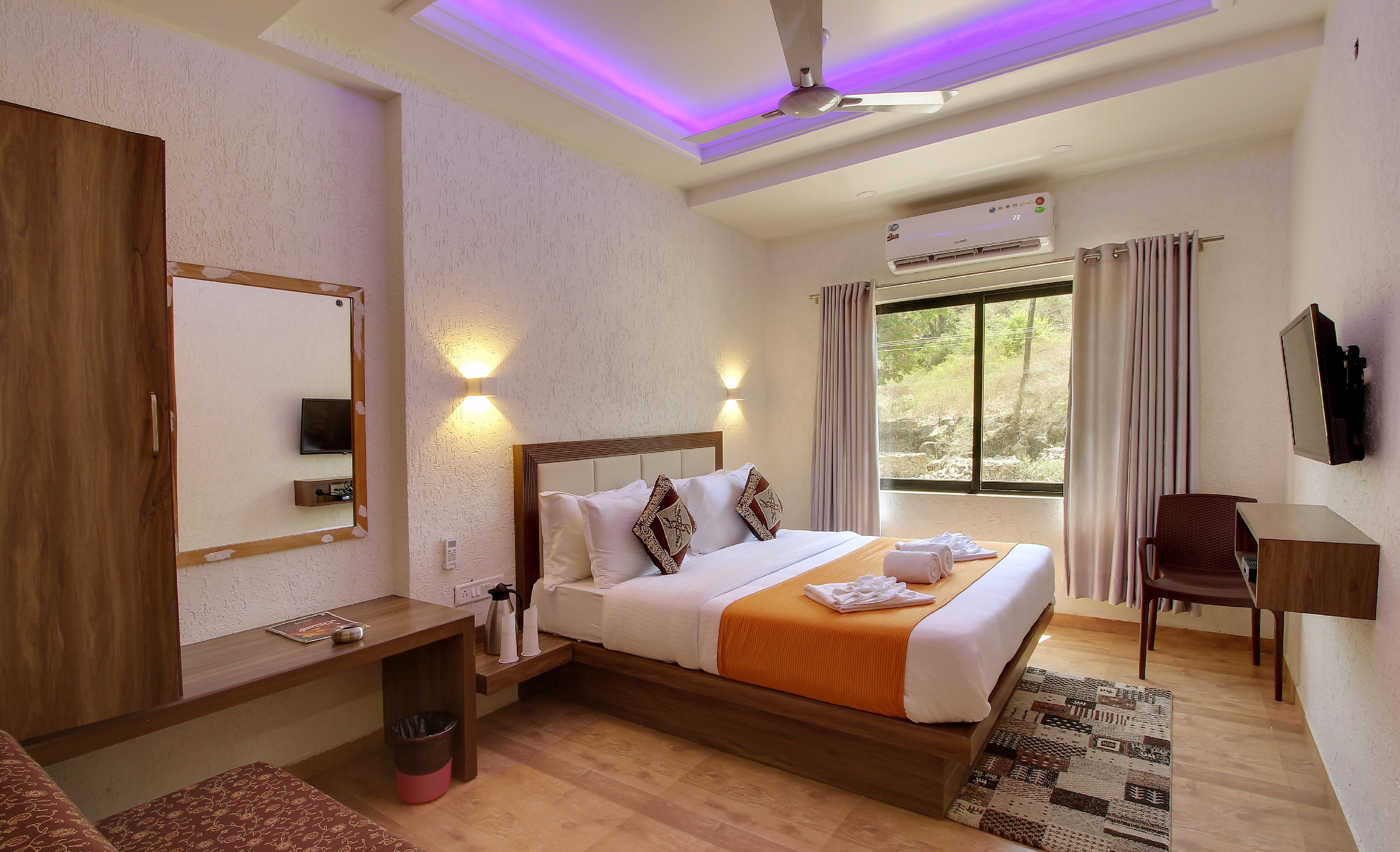 Manwar Garden Resort (Pure Veg.) - Tap to explore photos