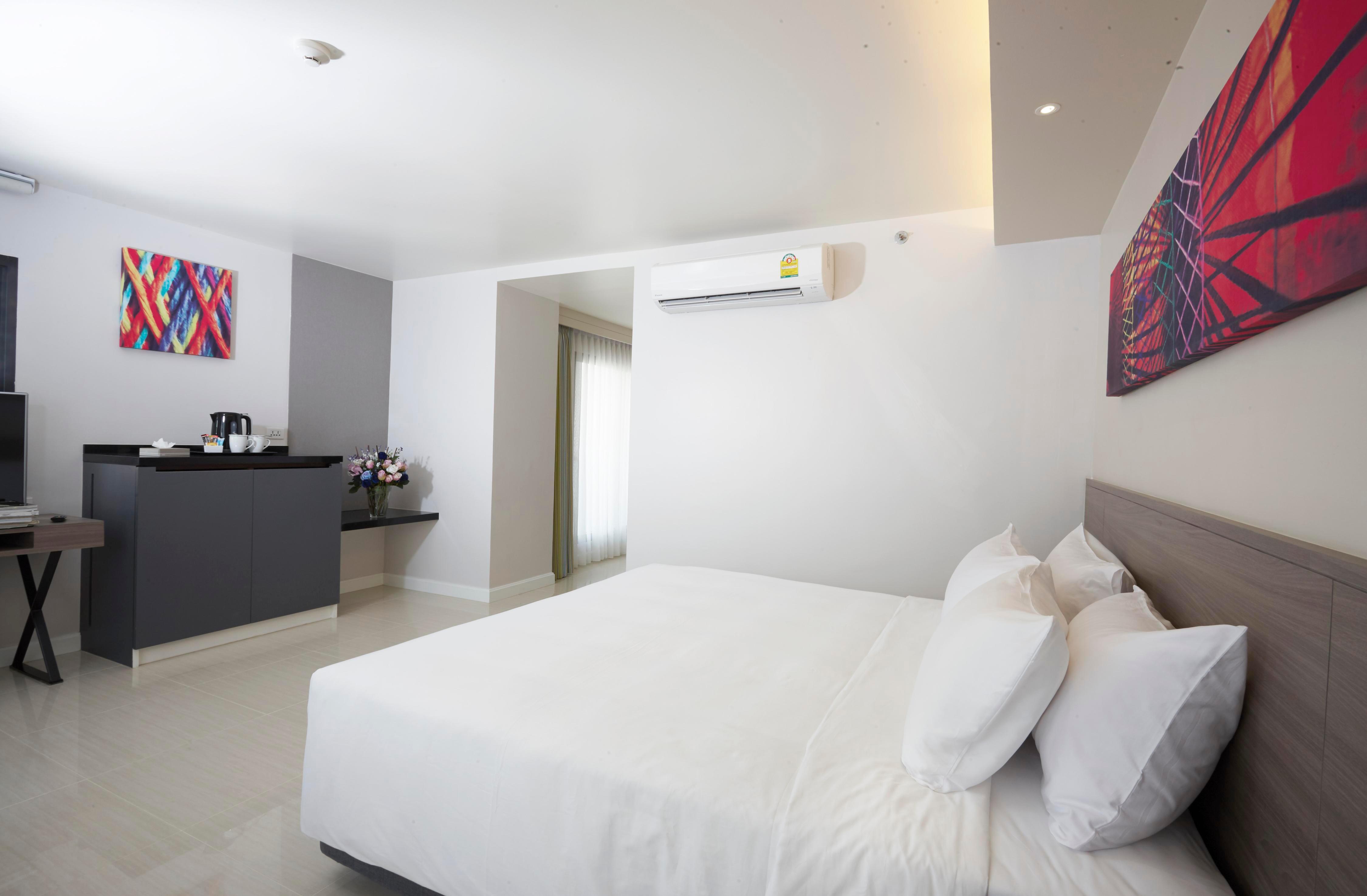 Praso Ratchada 12 - 500 m to MRT Huai Khwang Room Type - Deluxe Room