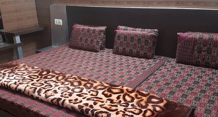 Hotel Narayan, Near Yatra Parchi Counter Room Type - TRIPLE BED NON AC ROOM