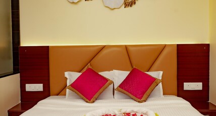 Sandhya Residency | Rooms & Wi-Fi Room Type - Romance Isle Bathtub