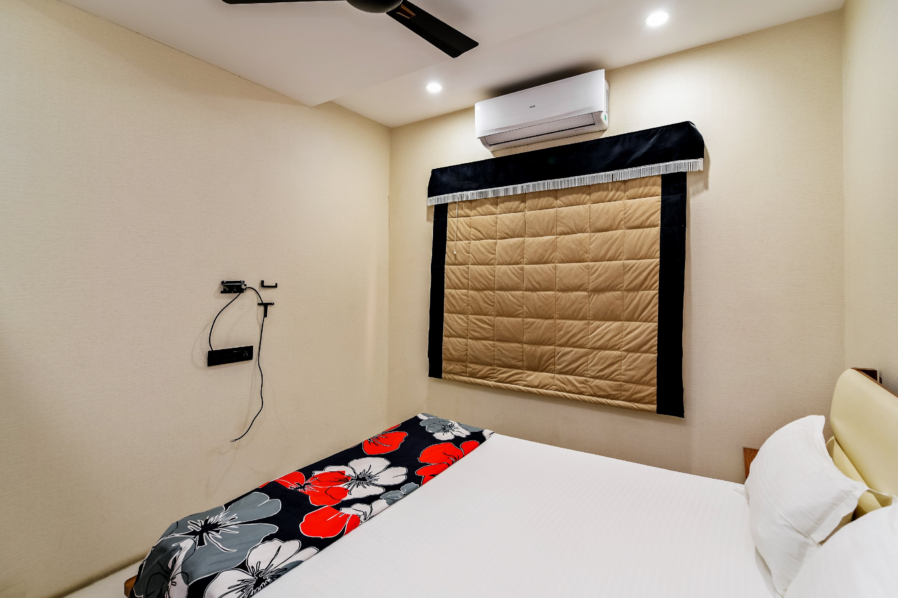 STAY10 Luxury Service Apartment Hotel Room Type - 2 BHK Service apartment Executive