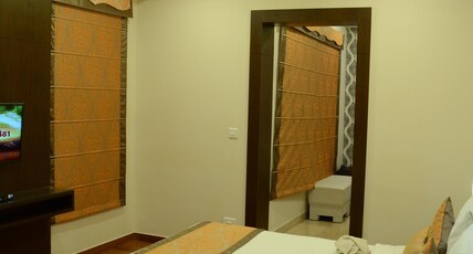 Hotel Ramaya  1 Km from Railway Station Room Type - Platinum Suite Room