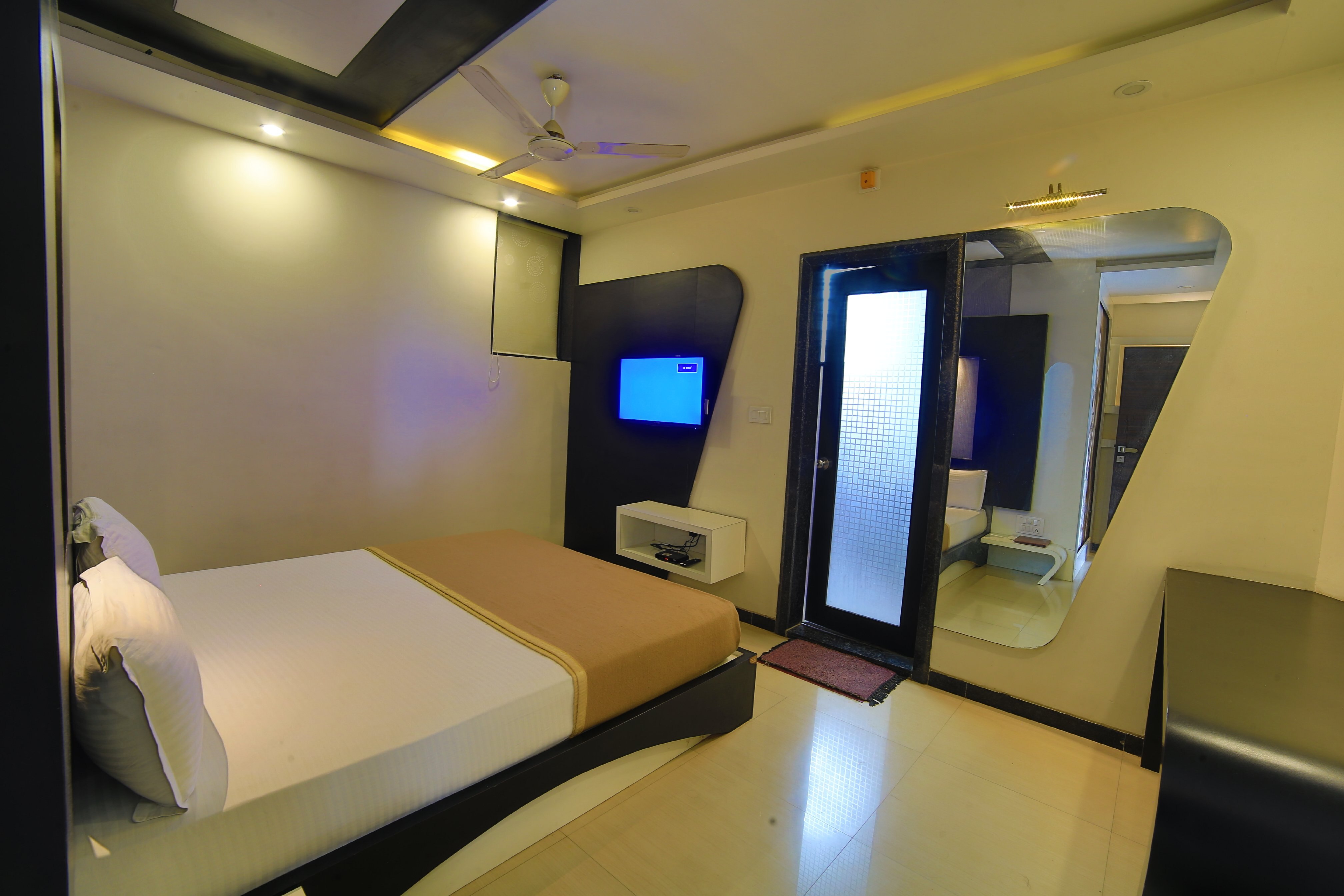 HOTEL SHRINATH - Tap to explore photos