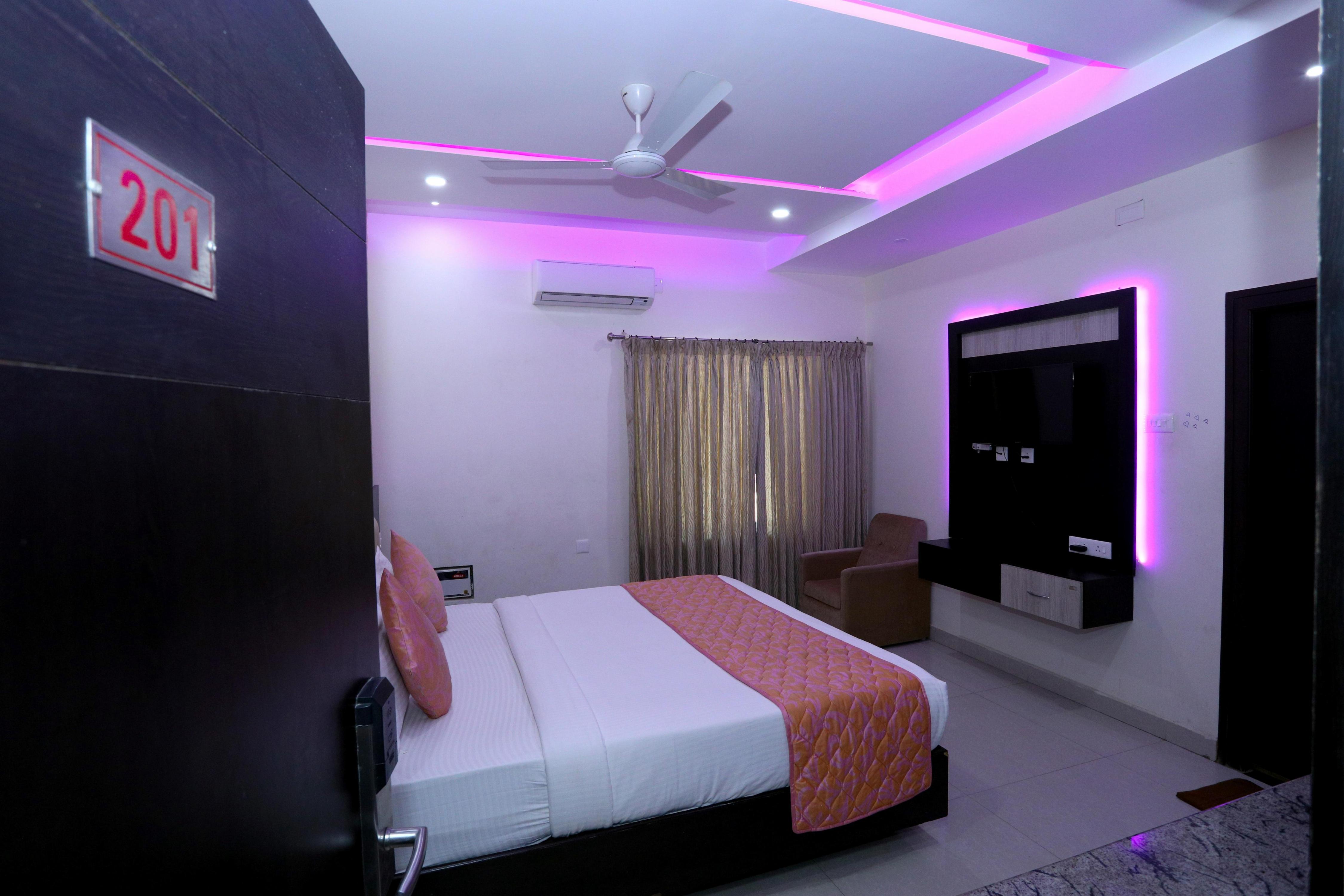 Shri Subham Residency Room Type - Family Paradise