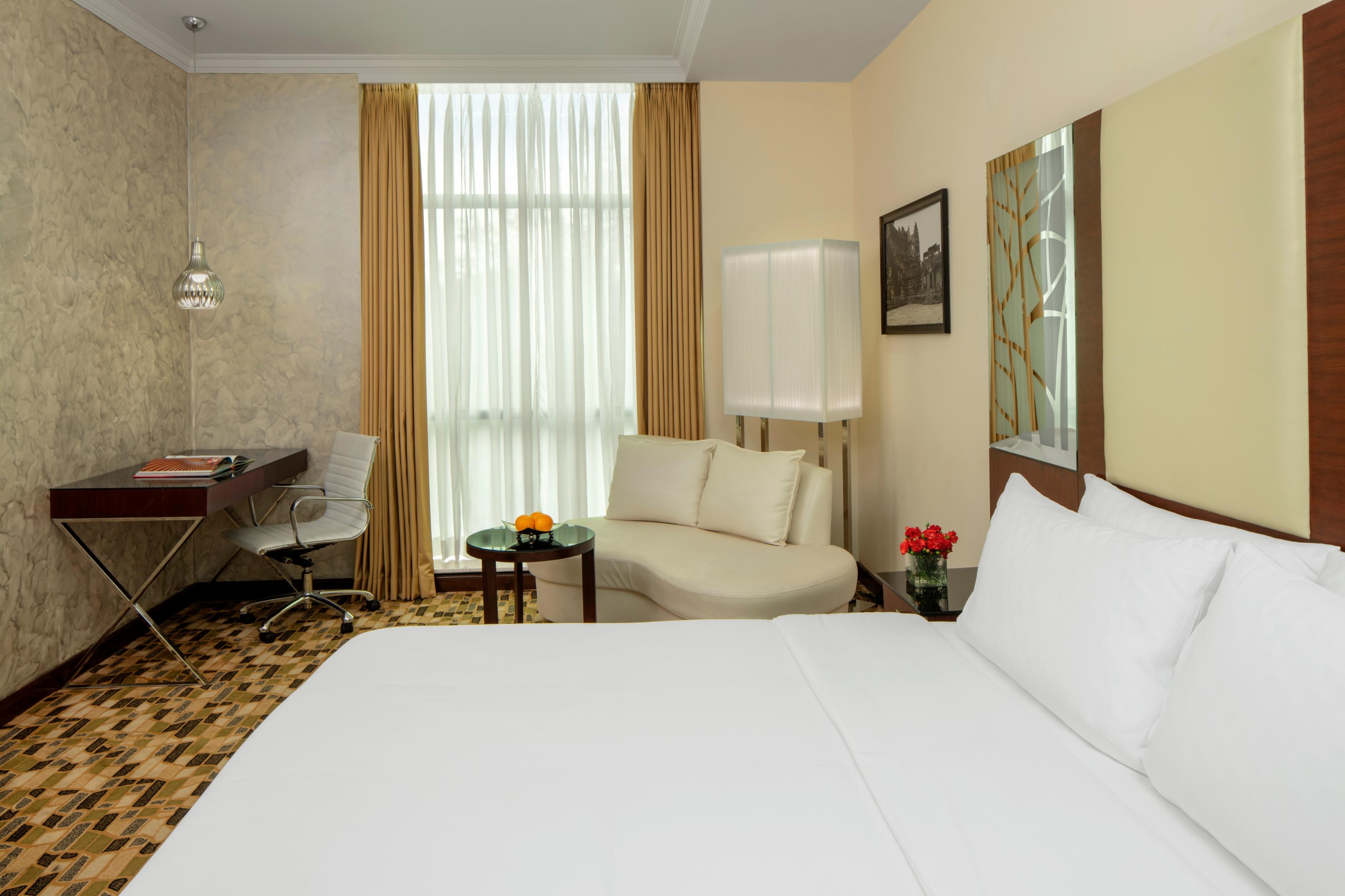 Radisson Blu Atria Bengaluru - Tap to explore photos