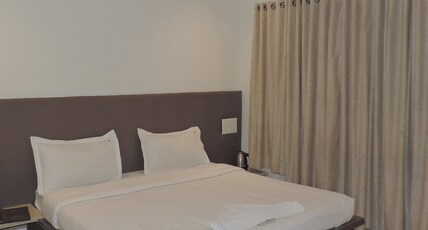 Hotel Sai Saya - Indiranagar,Nashik Room Type - Standard Room