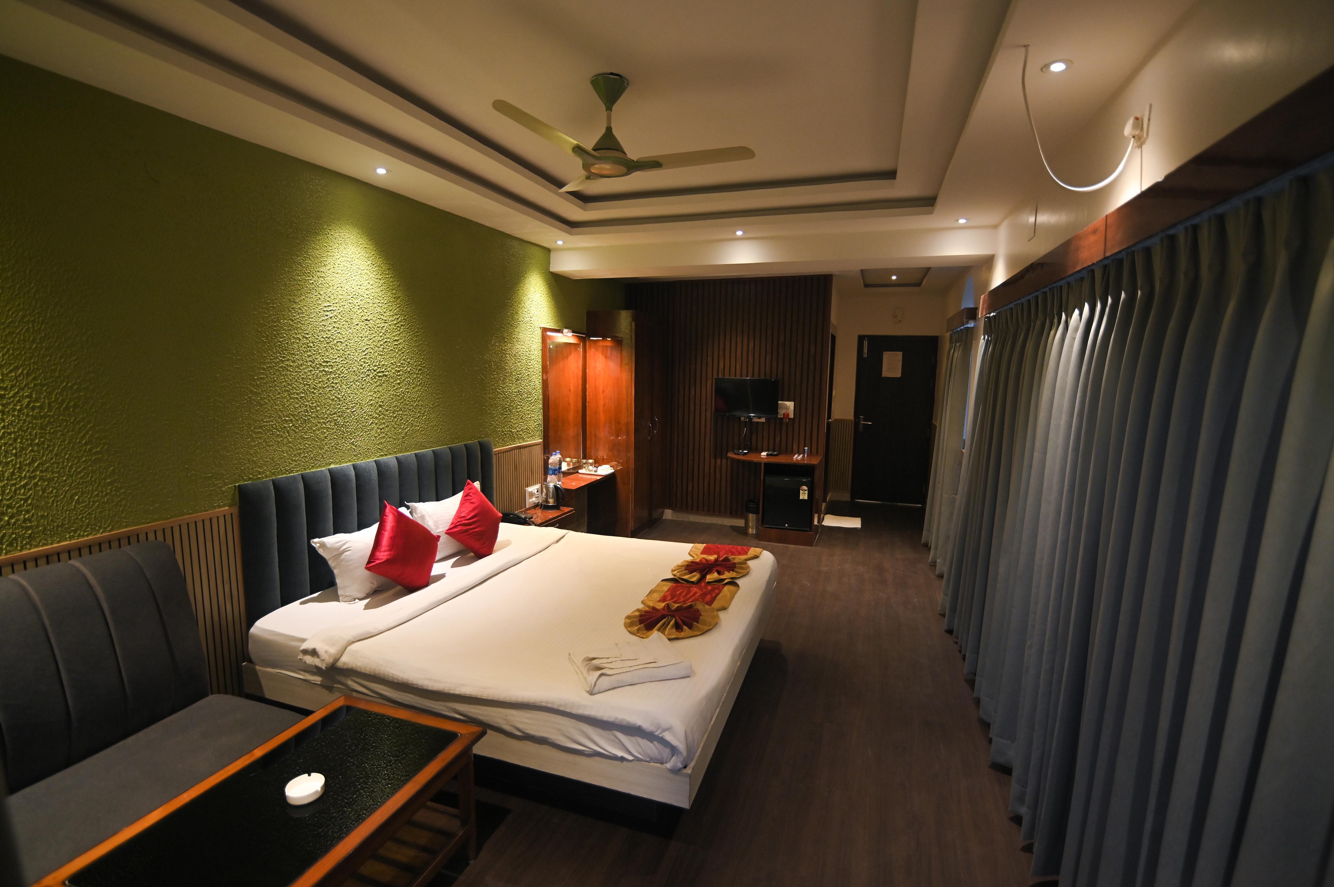 HOTEL DEBRANI INTERNATIONAL - Tap to explore photos
