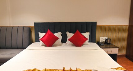 HOTEL DEBRANI INTERNATIONAL Room Type - Super Deluxe