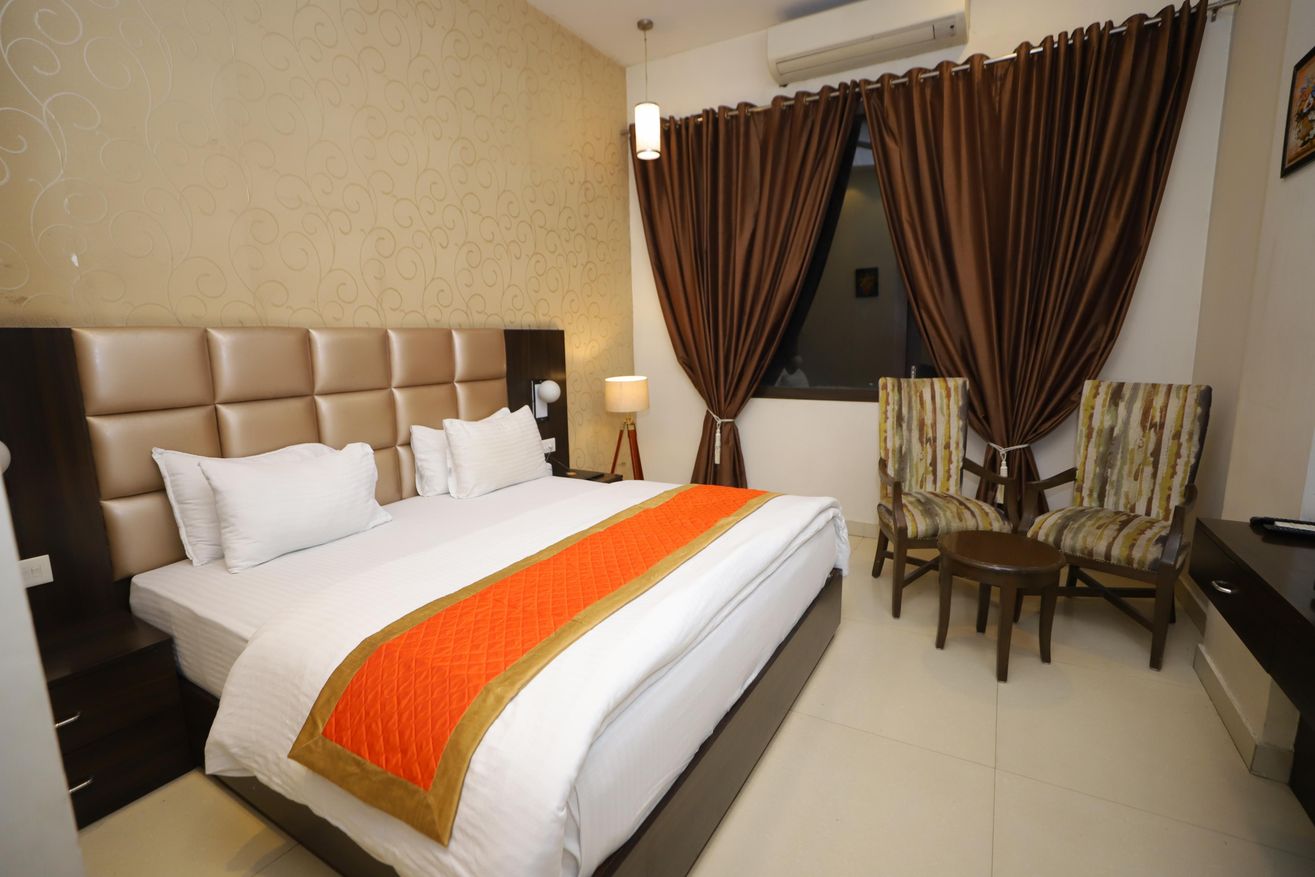 Hotel JM Vistaraa Room Type - Executive Room