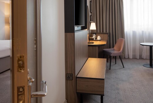 DoubleTree by Hilton Hotel Dartford Bridge