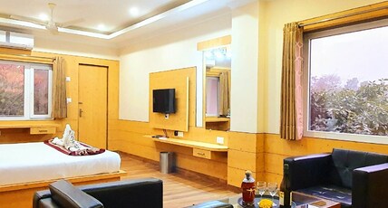Quartz Himalayan Brothers Room Type - Master Room Top Floor Mountain or valley View with Private Balcony