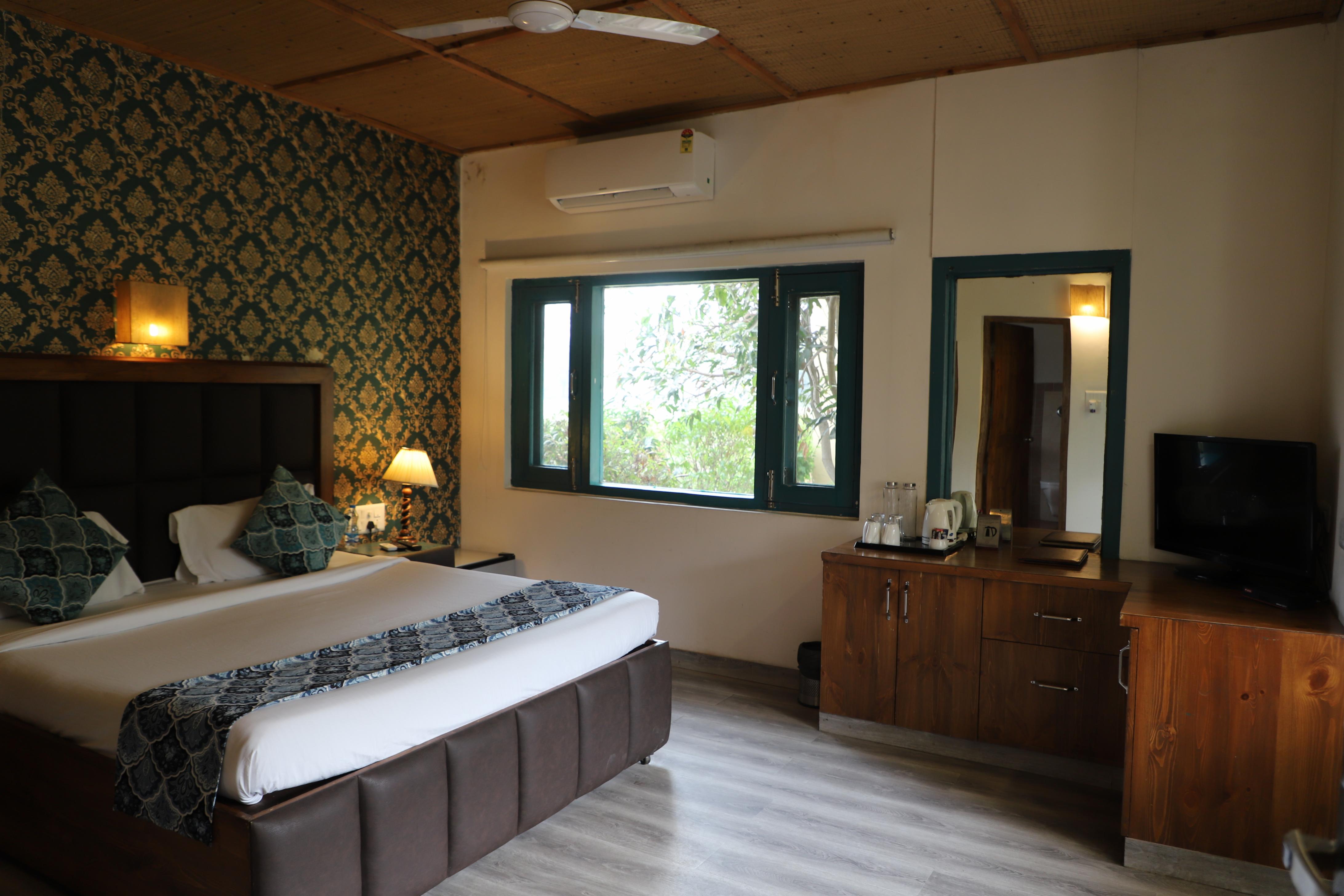 AACORN HIDEAWAY RESORT & SPA - Tap to explore photos