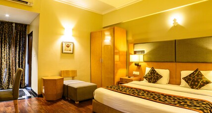 L Elegant Hotel Room Type - Executive Room