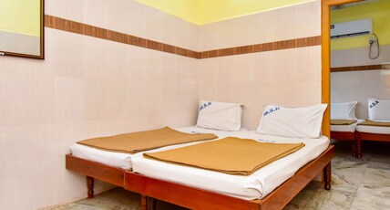 Hotel M.S.R Lodge Room Type - Four Bed Suit Room Non Ac
