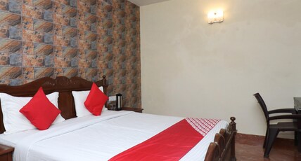 Corbett Comfort Lodge Room Type - Standard room