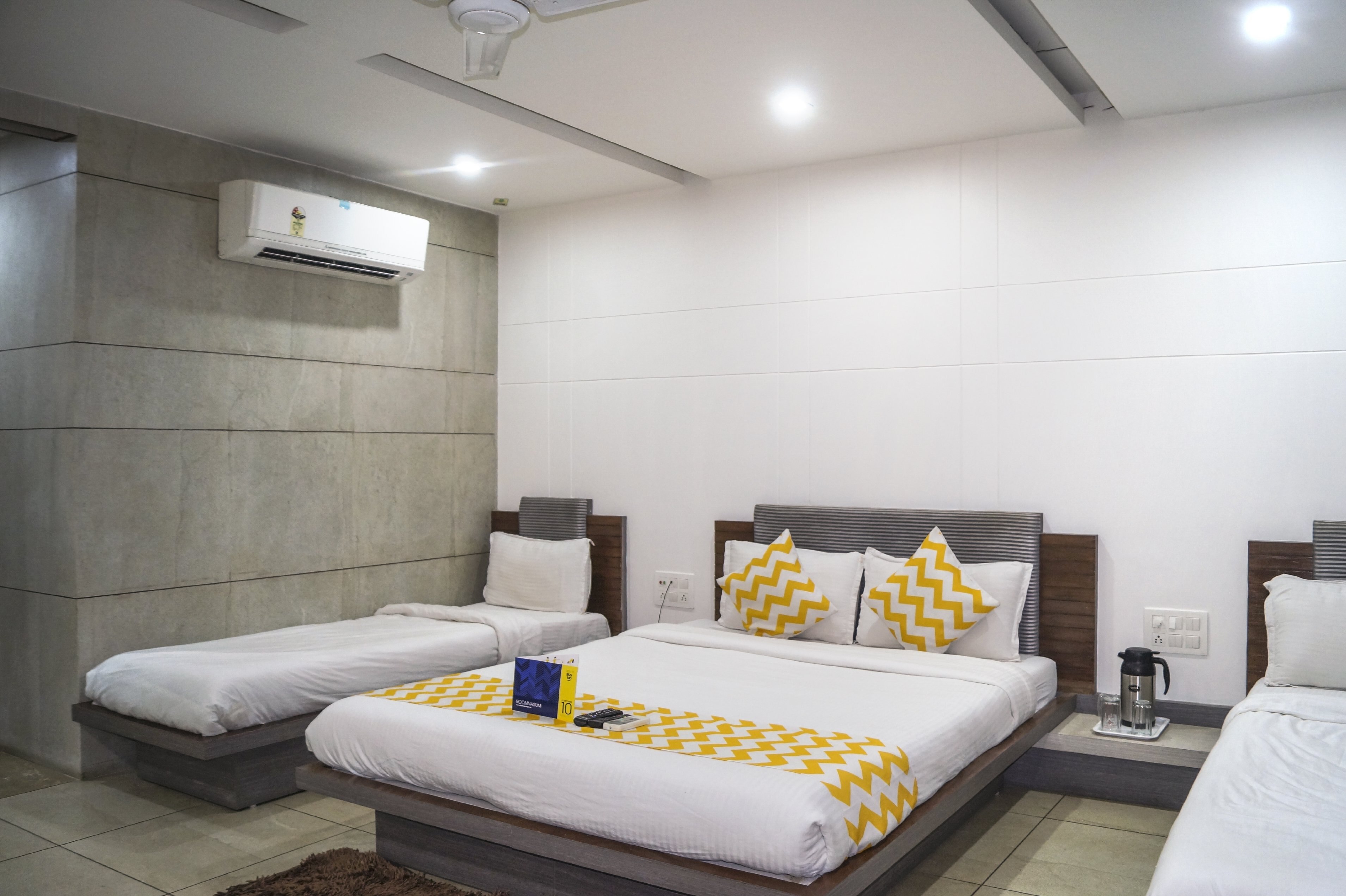 Sant Rama Hotels,Ahmedabad - Tap to explore photos