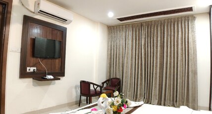 Hotel Badrika Inn Room Type - Standard AC Room Hotel Badrika Inn Room Type - Standard AC Room