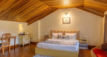 Magpie Chestnut Resort Pelling Room Type - PREMIUM MOUNTAIN VIEW ROOM