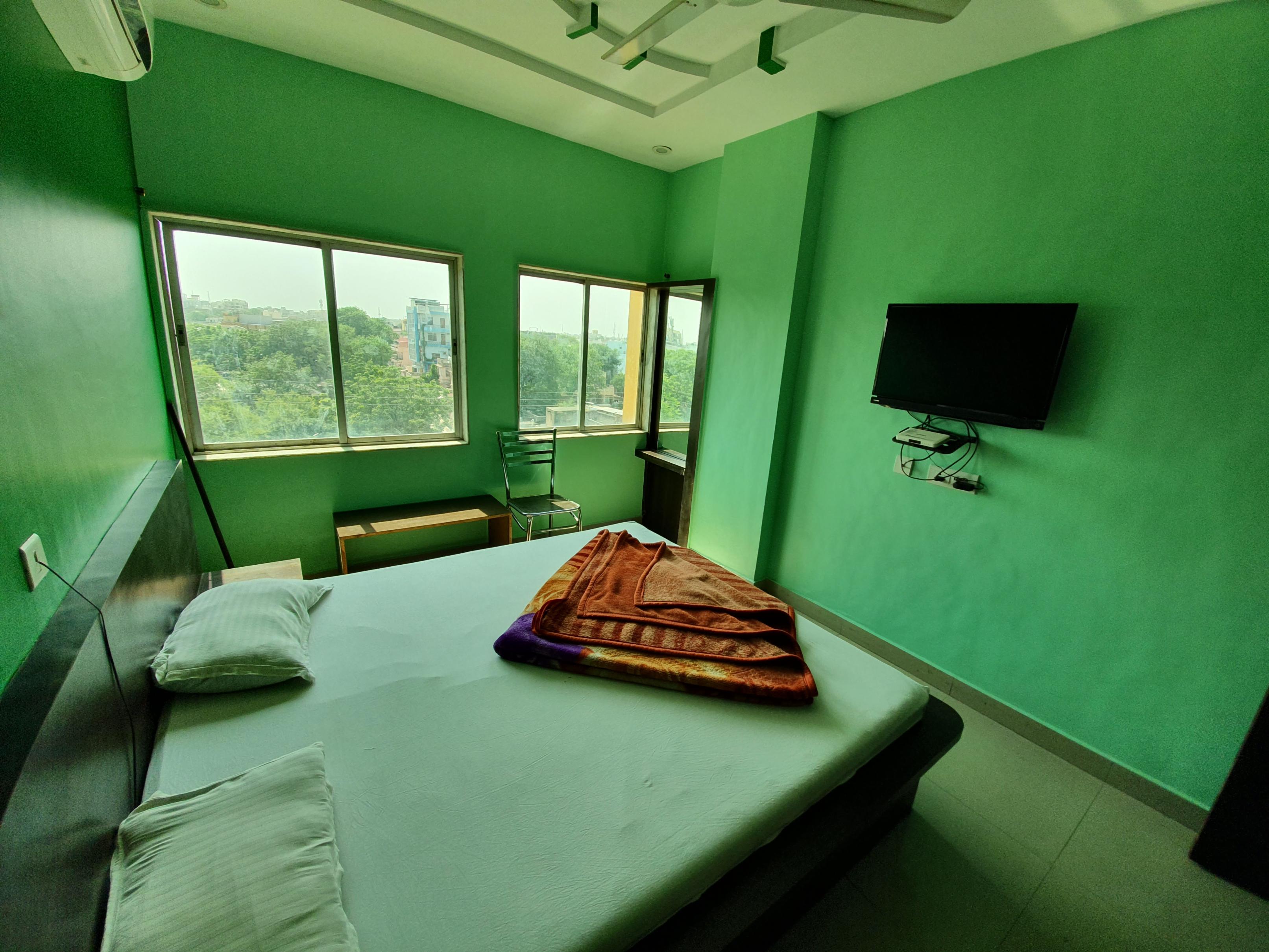 Hotel MD - Tap to explore photos