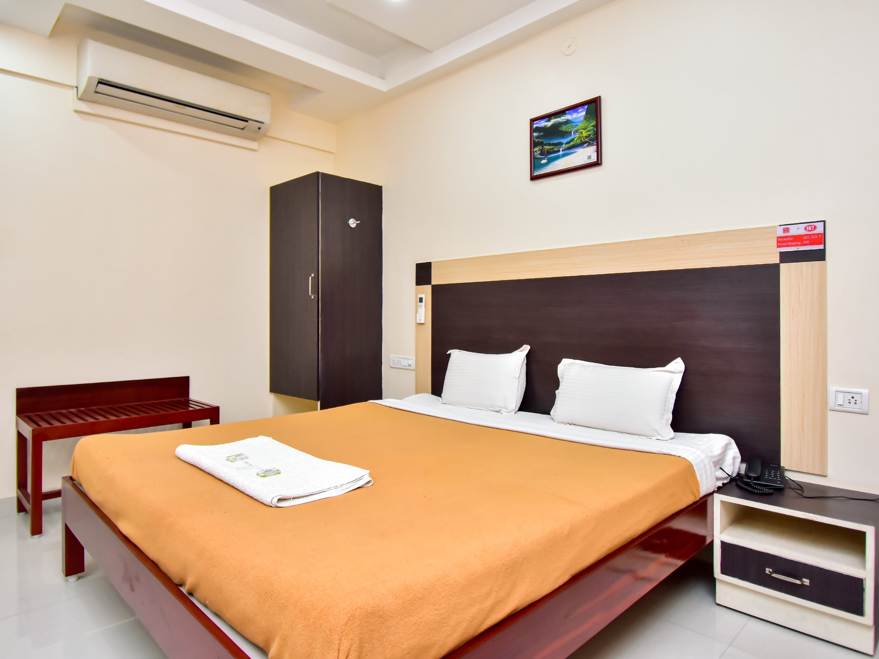 Hotel Diamond Room Type - Deluxe Double