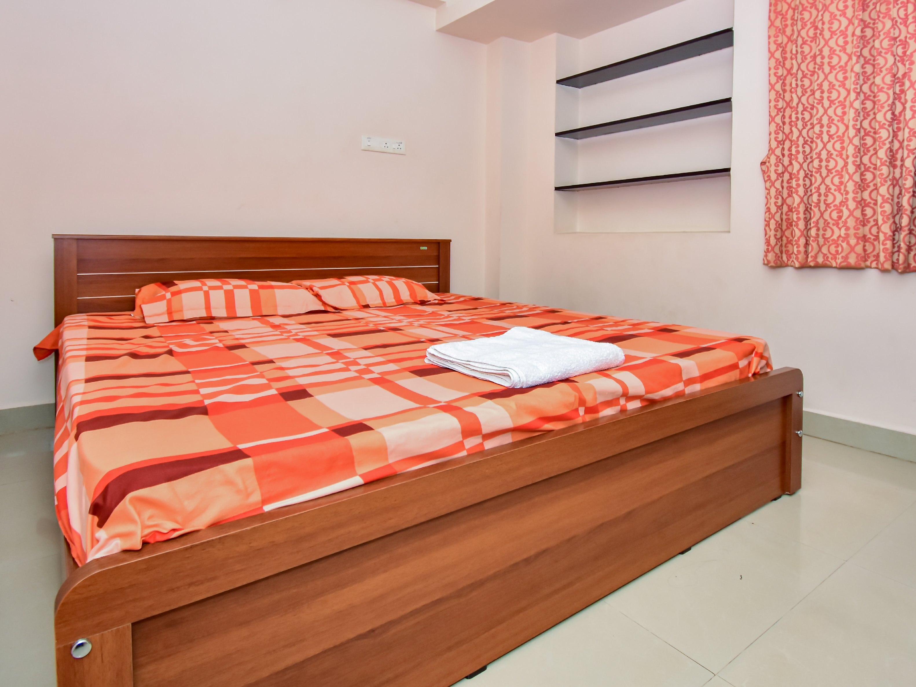 Pranov Residency Peace Stay | Rooms & Wi-Fi - Tap to explore photos