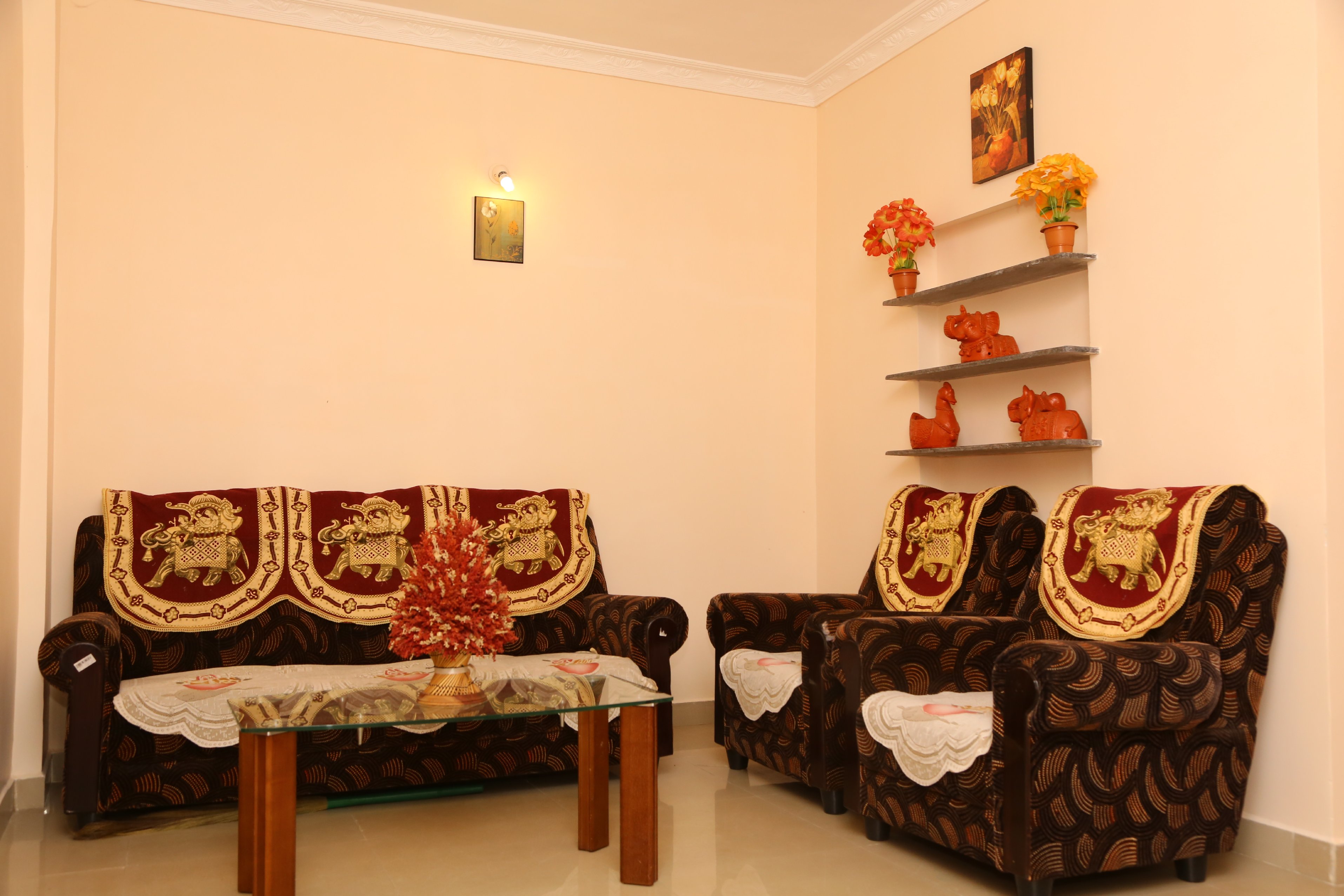 Pranov Residency Peace Stay | Rooms & Wi-Fi - Tap to explore photos