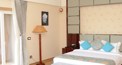 7 Seasons Resort & Spa Room Type - Crystal Room