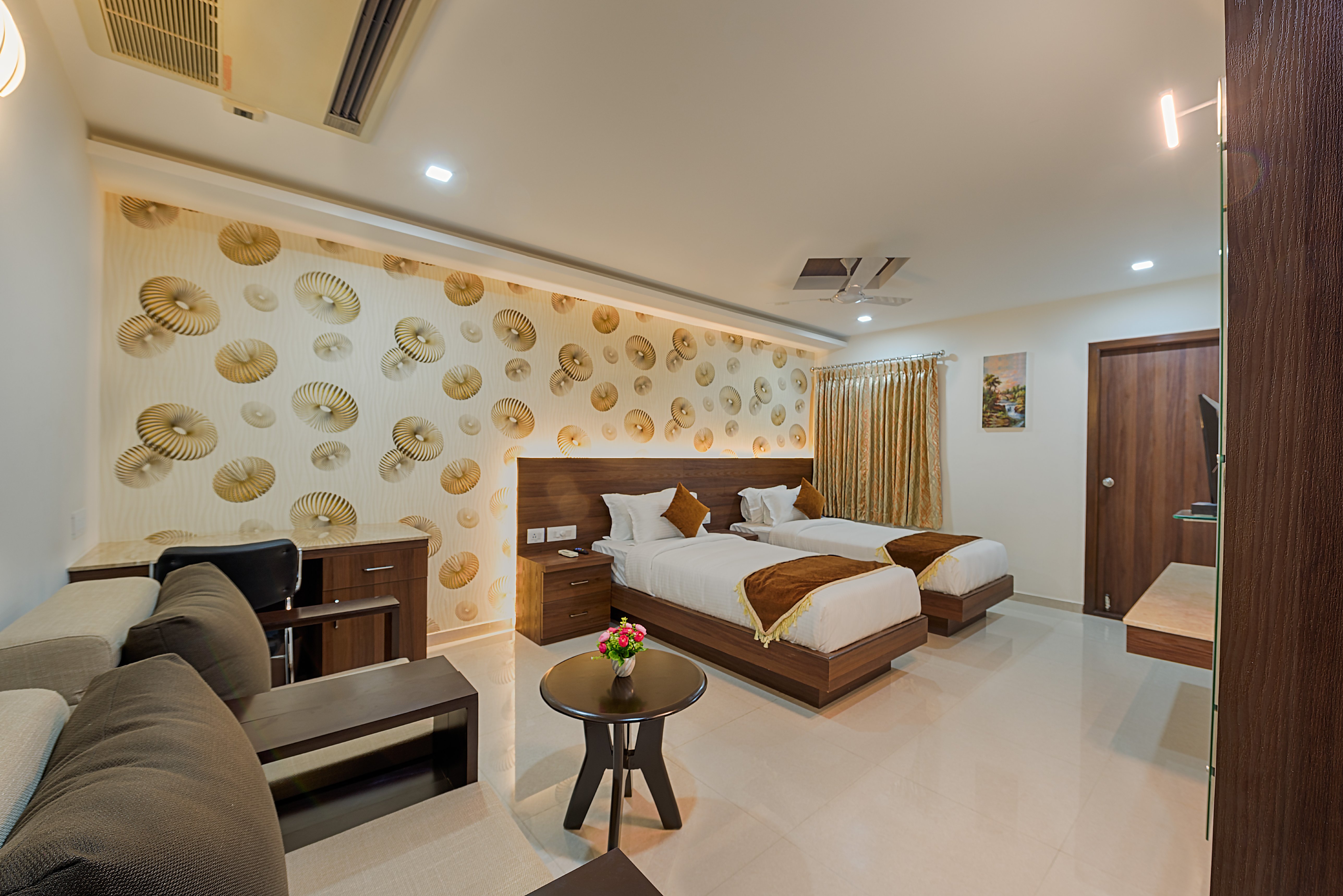 Holiday Residency Room Type - DOUBLE DELUXE ROOM