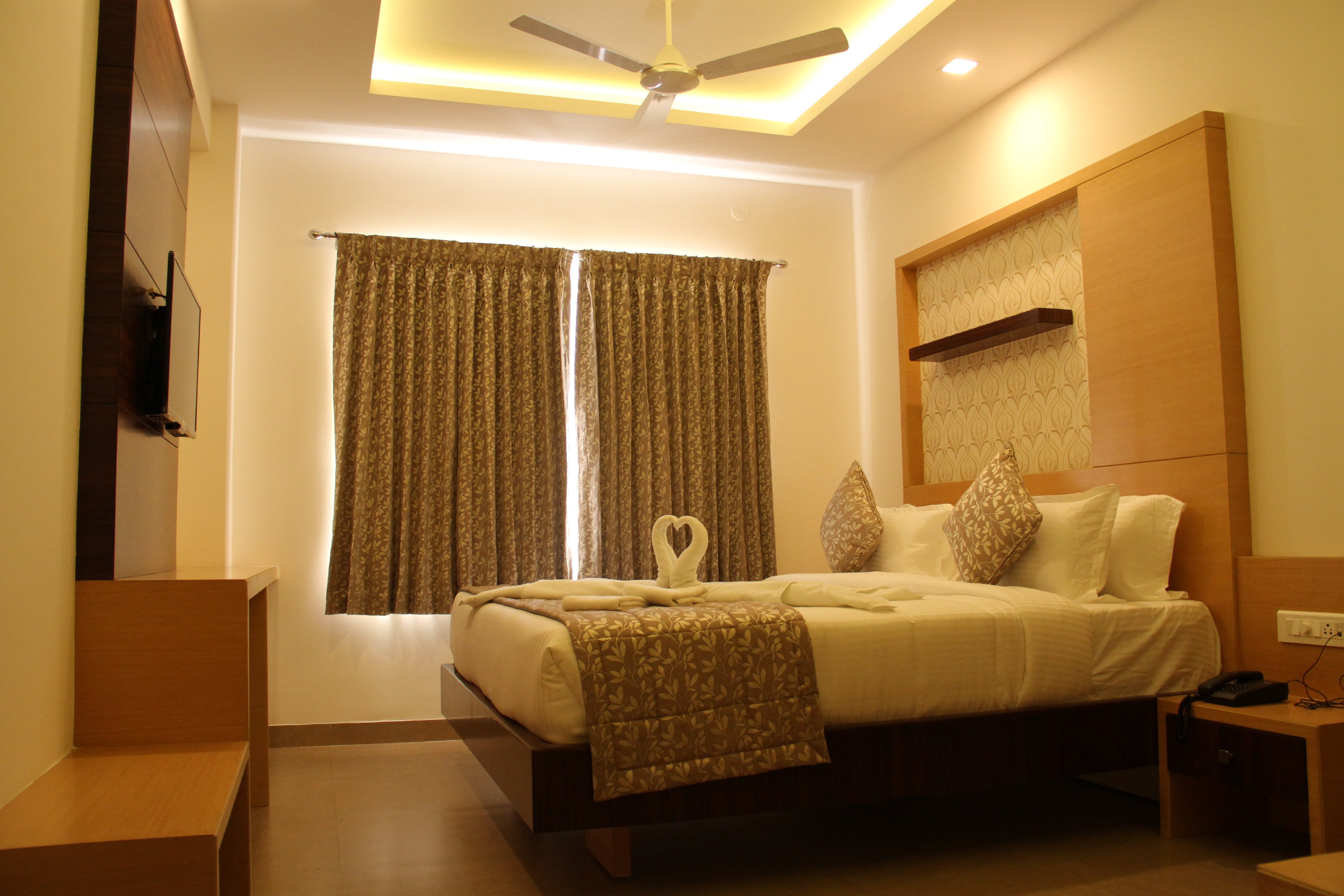 Hotel Grand Tree Room Type - GRAND DELUXE DOUBLE ROOM