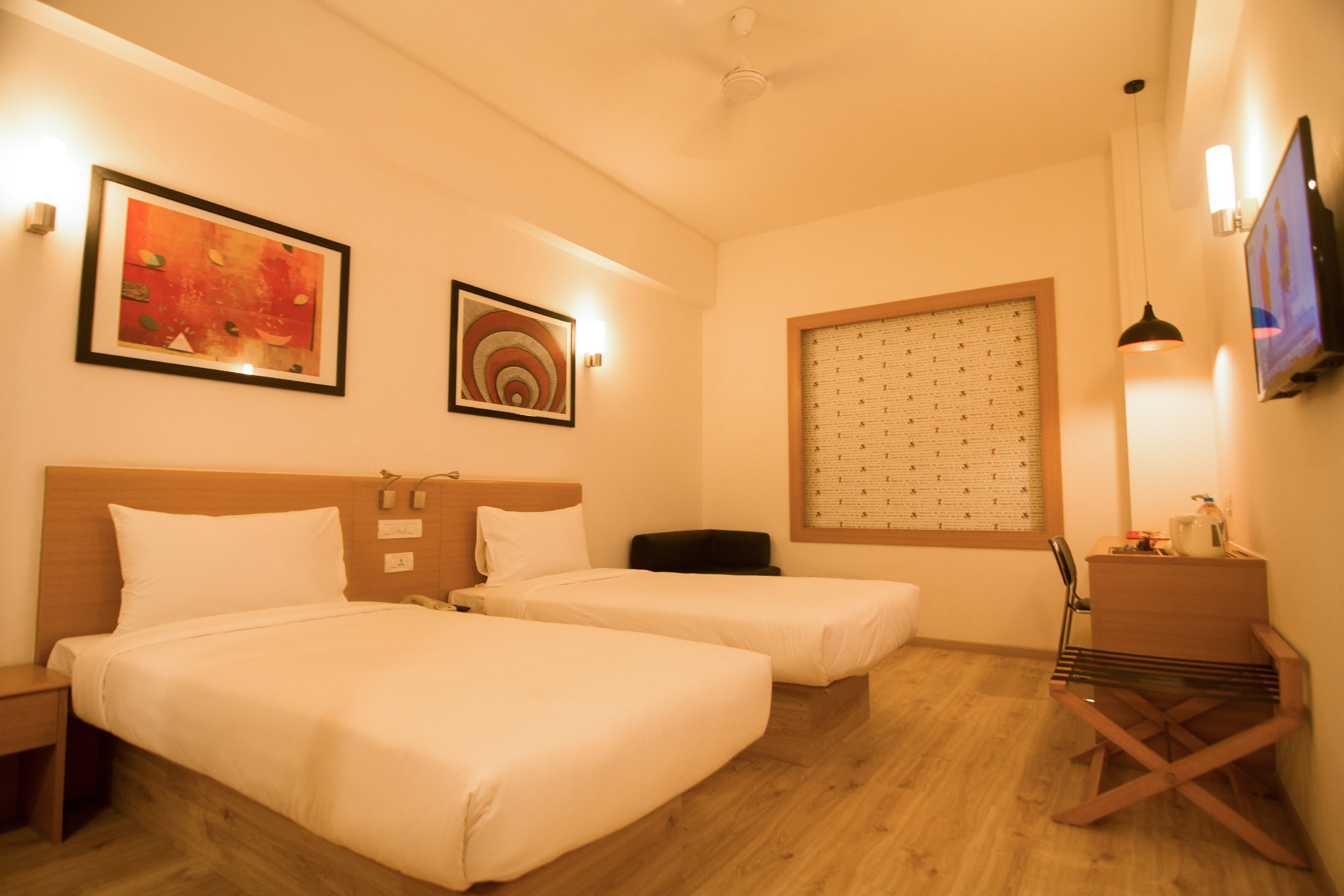 Red Fox by Lemon Tree Hotels, Sector 60, Gurugram - Tap to explore photos