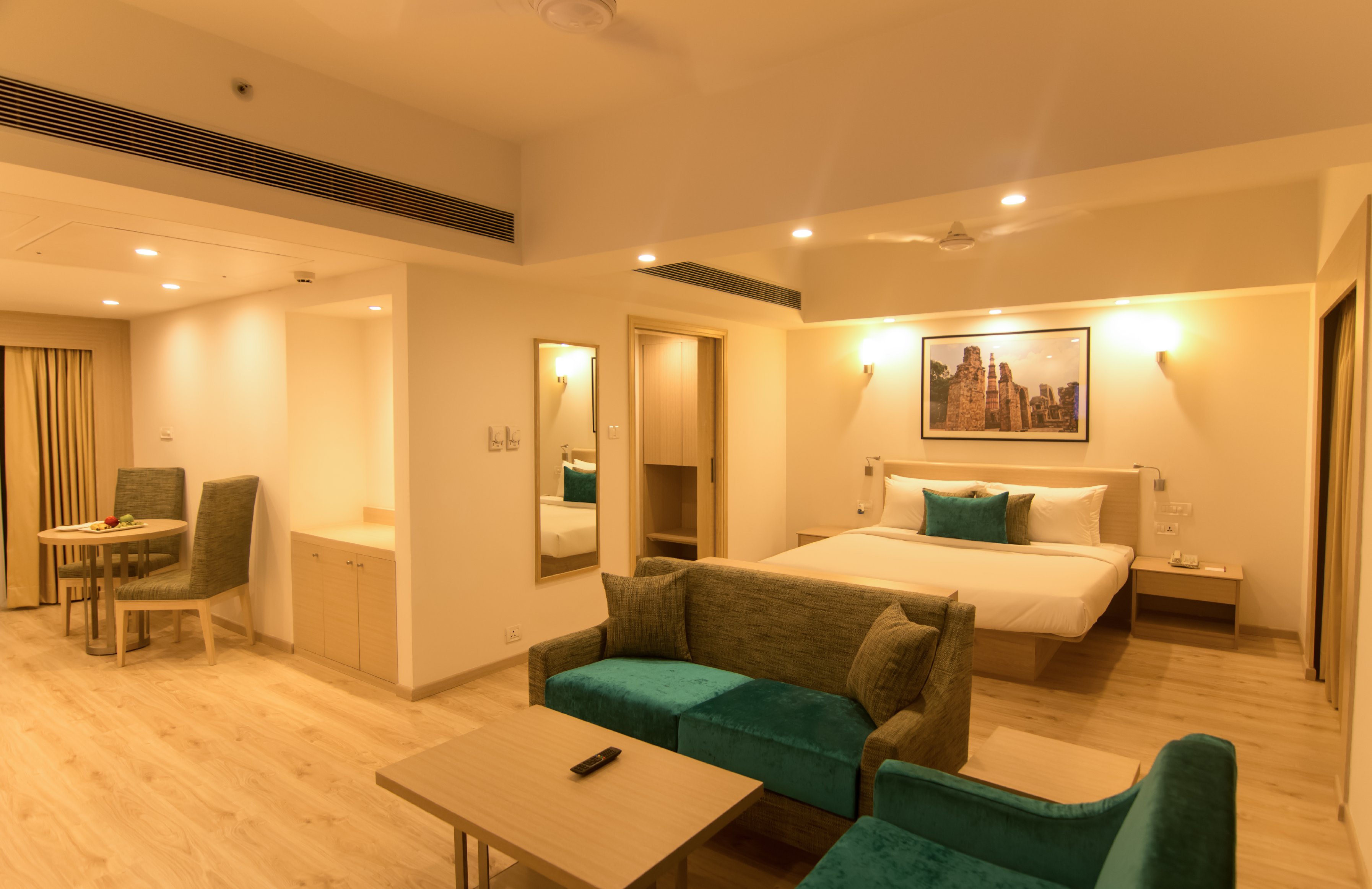Red Fox by Lemon Tree Hotels, Sector 60, Gurugram Room Type - Executive Suite