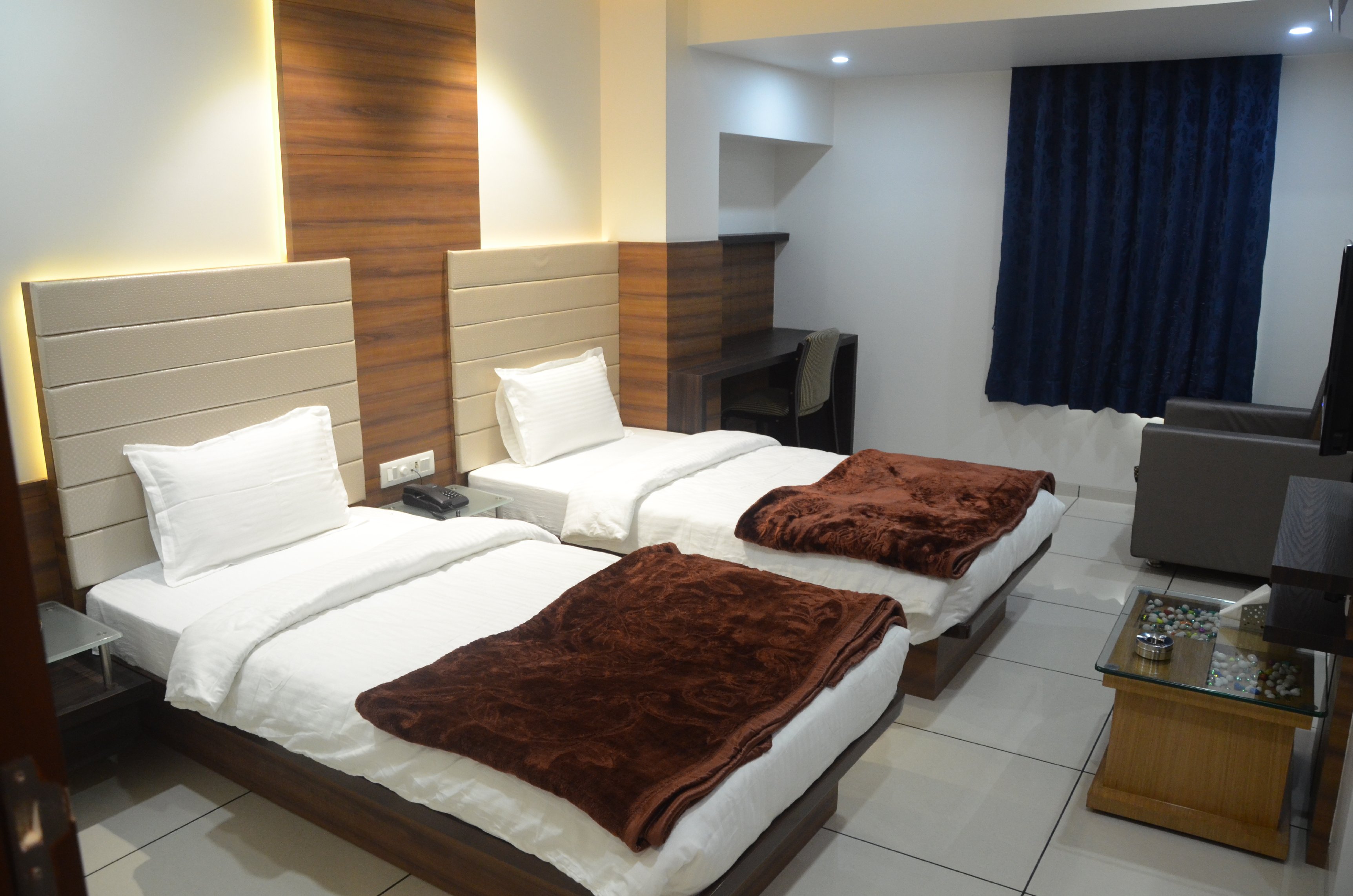 HOTEL FURATINN Room Type - BUSINESS