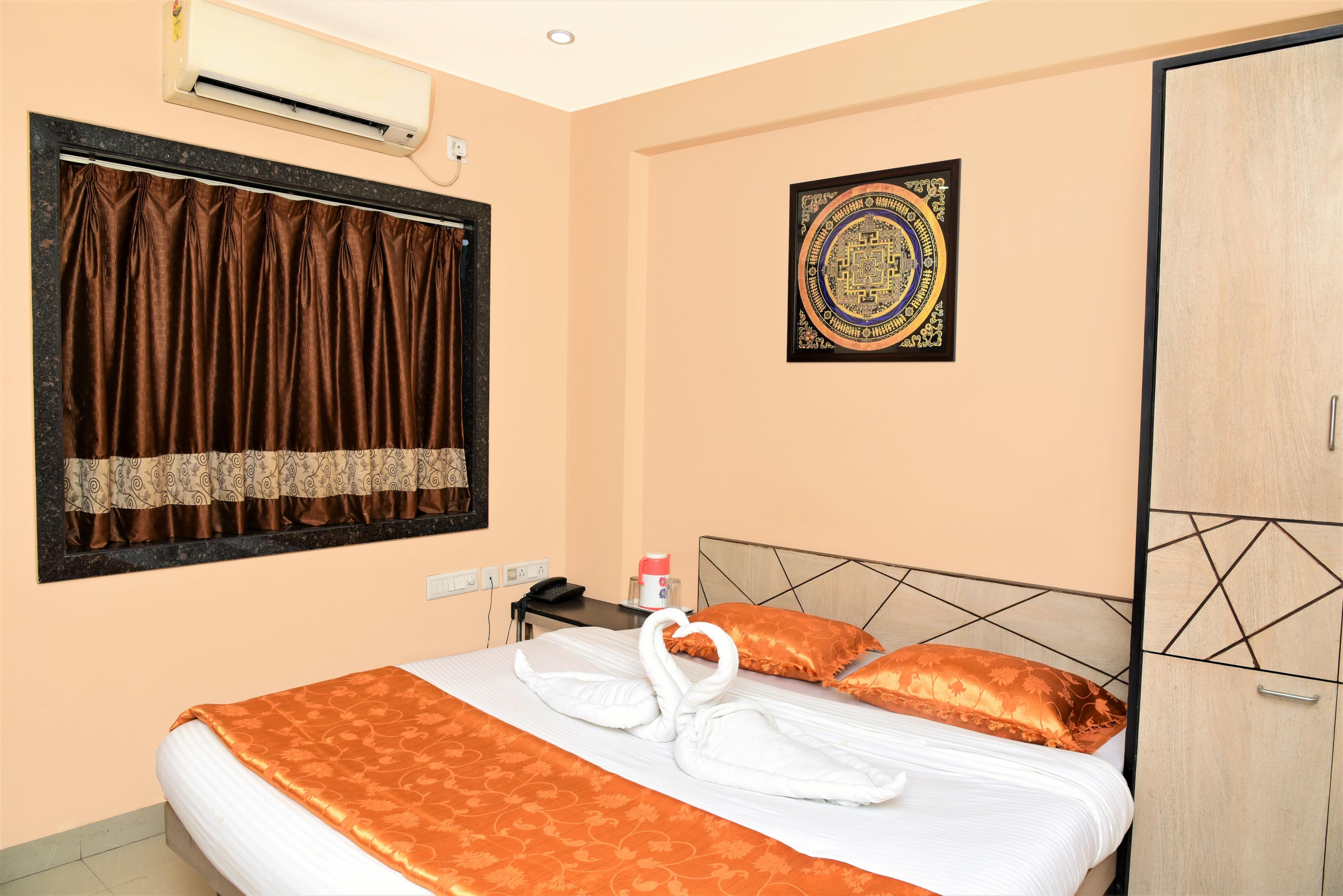 Reliable Inn Room Type - Executive Room with Free Wifi