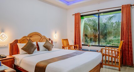 Spice Inn Thekkady Room Type - Deluxe Room With Balcony