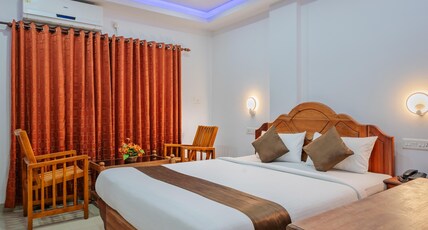 Spice Inn Thekkady Room Type - Deluxe AC Room With Balcony