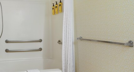Best Western Plus Inn at Valley View Room Type - 1 King Bed, Mobility Accessible, Bathtub, Non-Smoking, Full Breakfast Best Western Plus Inn at Valley View Room Type - 1 King Bed, Mobility Accessible, Bathtub, Non-Smoking, Full Breakfast