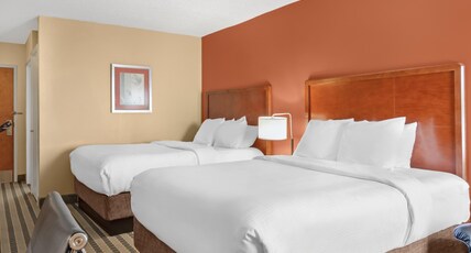 Best Western Plus Inn at Valley View Room Type - 2 Queen Beds, Non-Smoking, Pet Friendly Room, High Speed Internet Access, Coffee Maker, Hairdryer, I Best Western Plus Inn at Valley View Room Type - 2 Queen Beds, Non-Smoking, Pet Friendly Room, High Speed Internet Access, Coffee Maker, Hairdryer, I