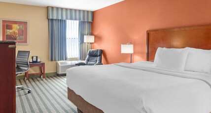 Best Western Plus Inn at Valley View Room Type - 1 King Bed, Mobility Accessible, Roll In Shower, Non-Smoking, Full Breakfast Best Western Plus Inn at Valley View Room Type - 1 King Bed, Mobility Accessible, Roll In Shower, Non-Smoking, Full Breakfast
