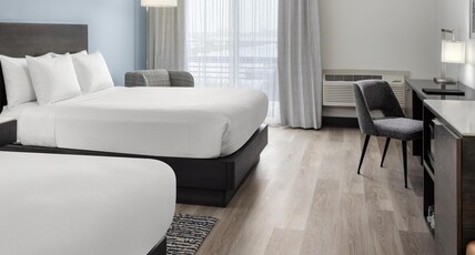 Doubletree by Hilton Hotel Racine Harbourwalk Room Type - 2 QUEEN MARINA VIEW