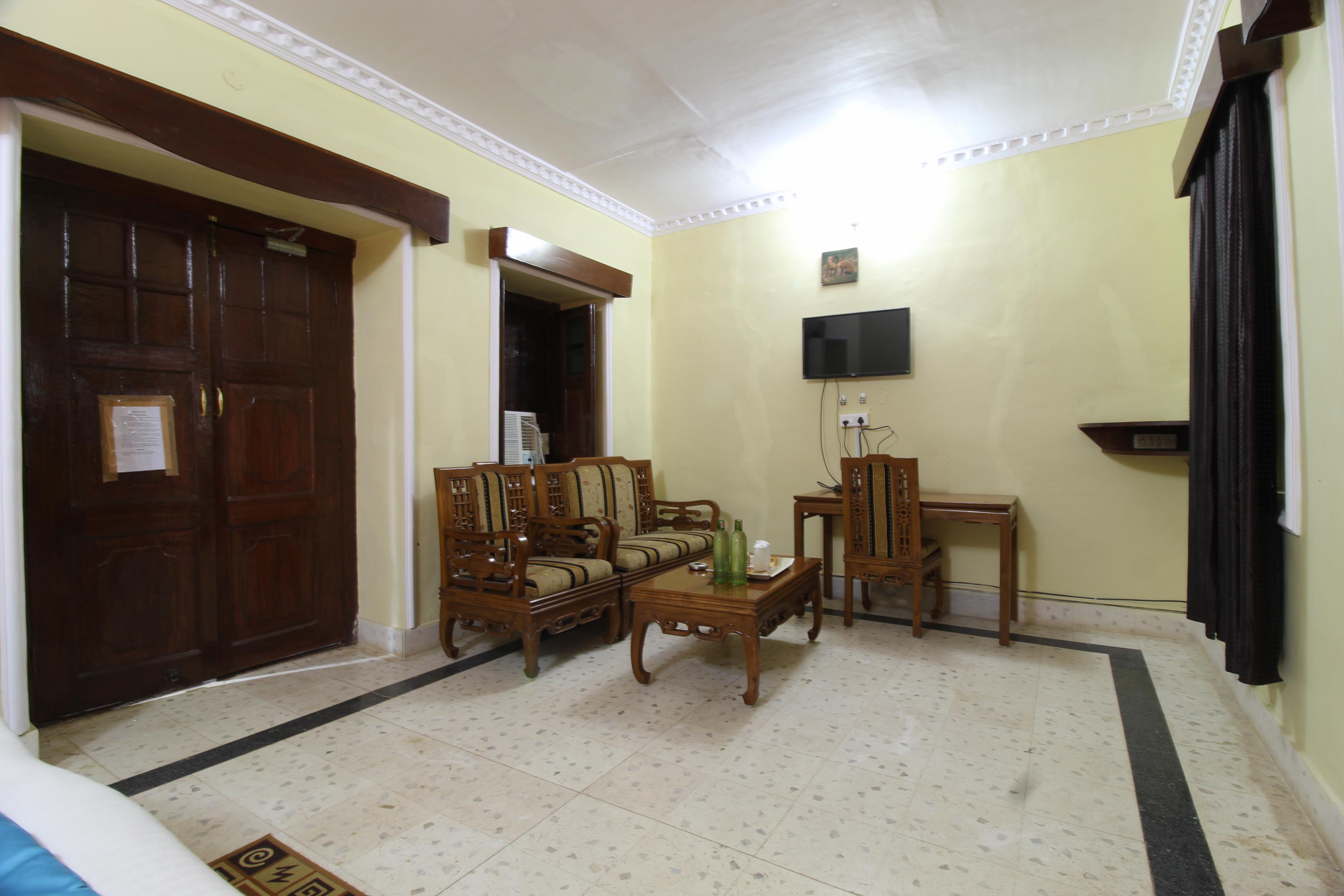 Maharaja Kothi by Alivaa, Bandhavgarh - Tap to explore photos