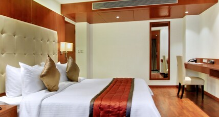 Lavender Premier (former Comfort Inn Insys) Room Type - Premium King