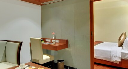 Lavender Premier (former Comfort Inn Insys) Room Type - Junior Suite