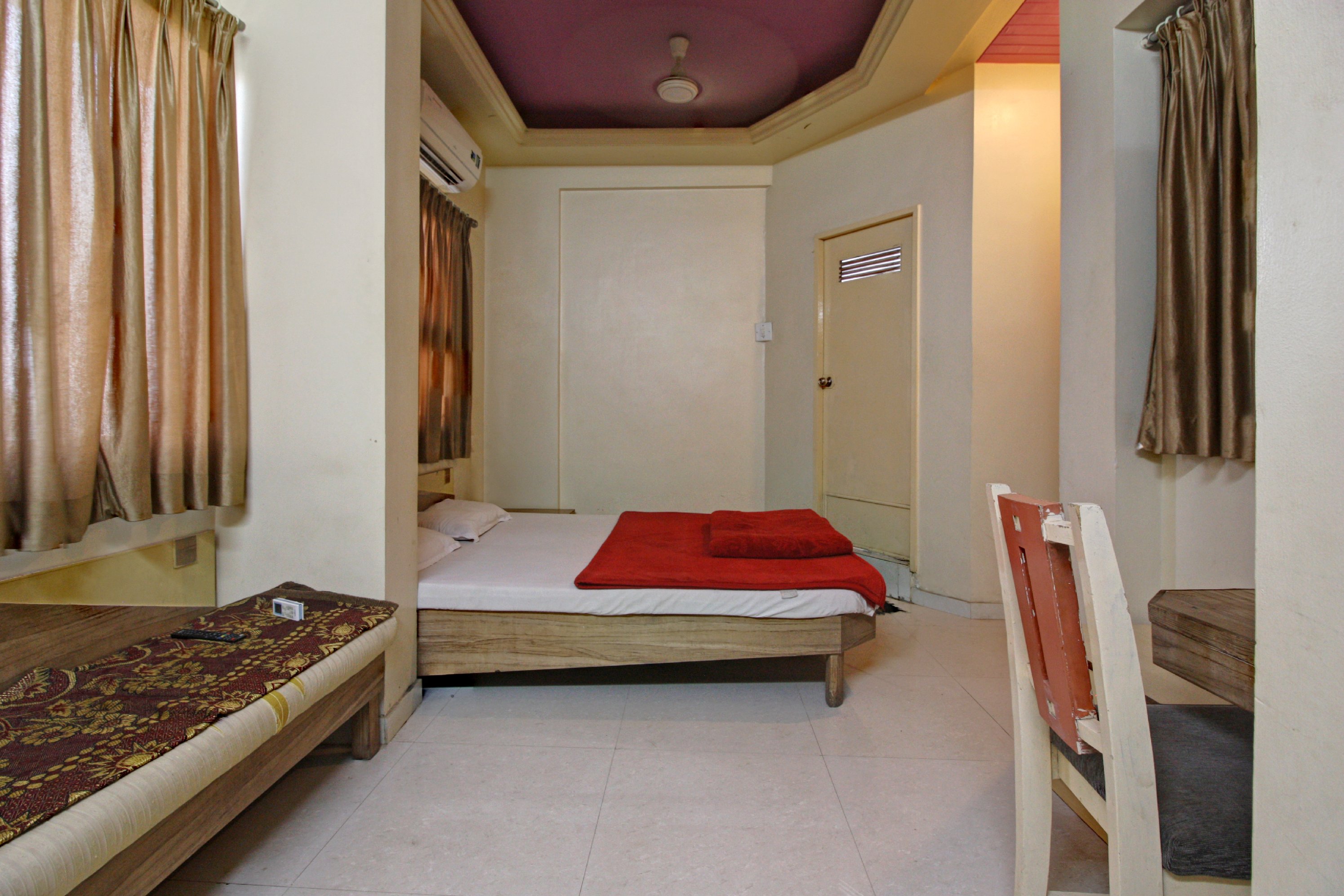 HOTEL SATURN RESIDENCY  - Tap to explore photos
