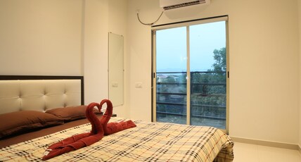 Acons Palm Beach Room Type - Deluxe One Bedroom Apartment With Balcony
